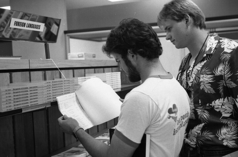 1985 Hoke Hall Bookstore 04