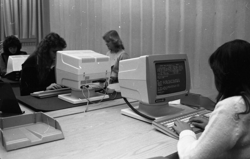 1984 Students, Secretarial Science 10