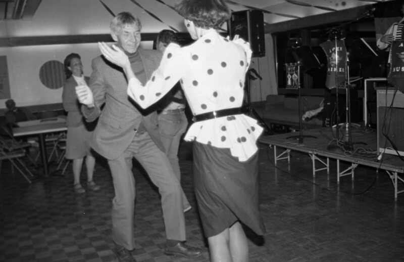 1986 Alumni Dinner, Social 04
