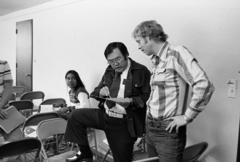 1978 Transfer Students with University Leaders 01