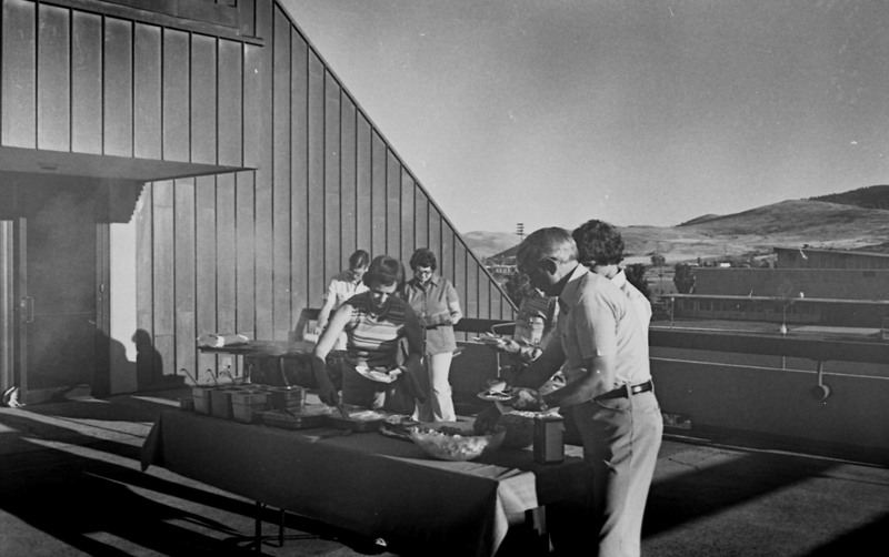 1977 Mini College, BBQ
