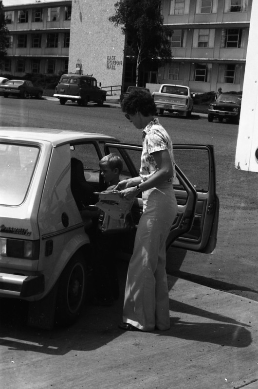 1981 Micronesian Trip, Loading 05