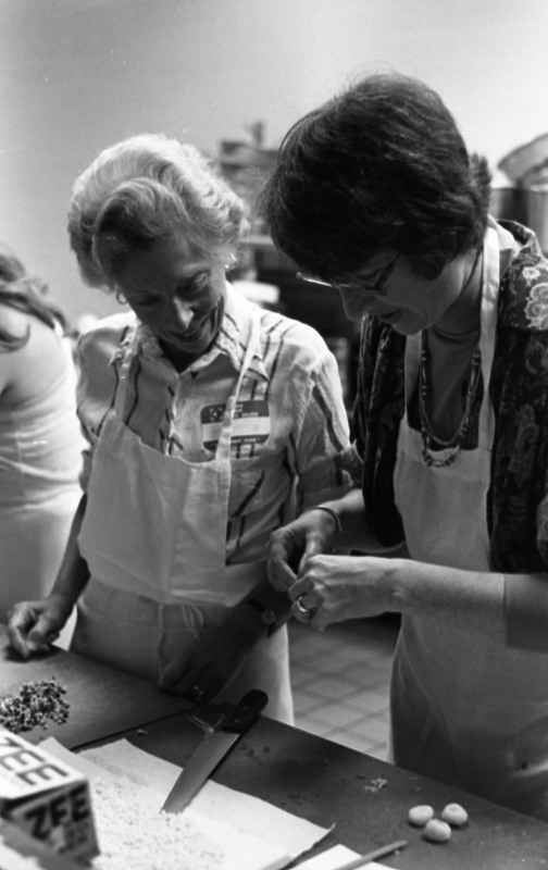 1978 Grande Ronde Mini College, Cooking 04