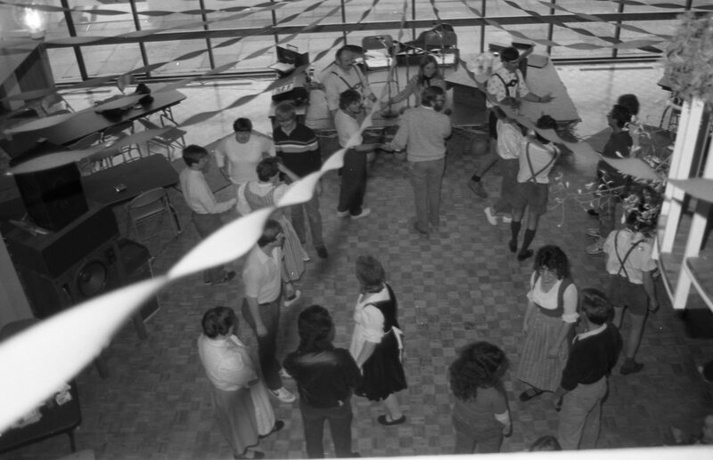 1985 Octoberfest, Folk Dancing Guests 10