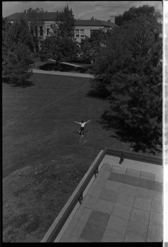 1989 Students, Walking 09
