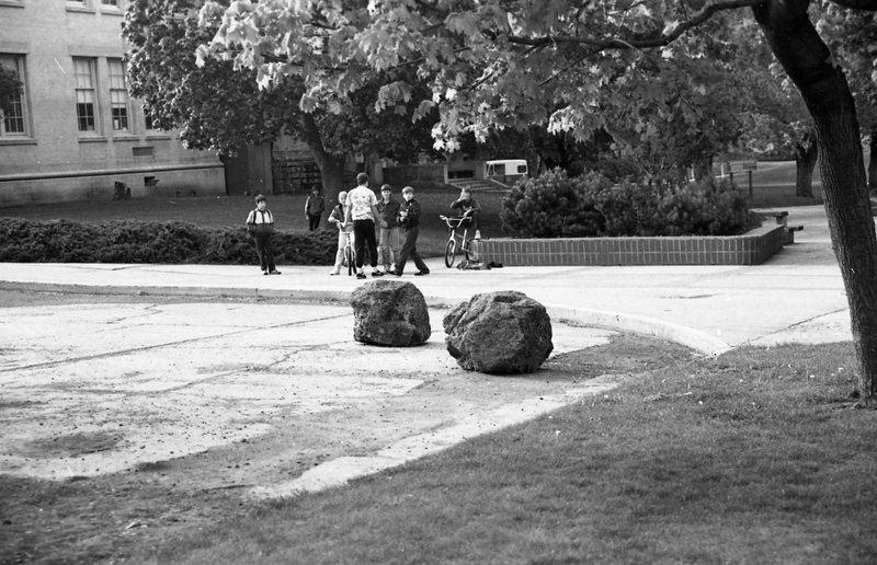1986 Ackerman Elementary School, Outdoors 03