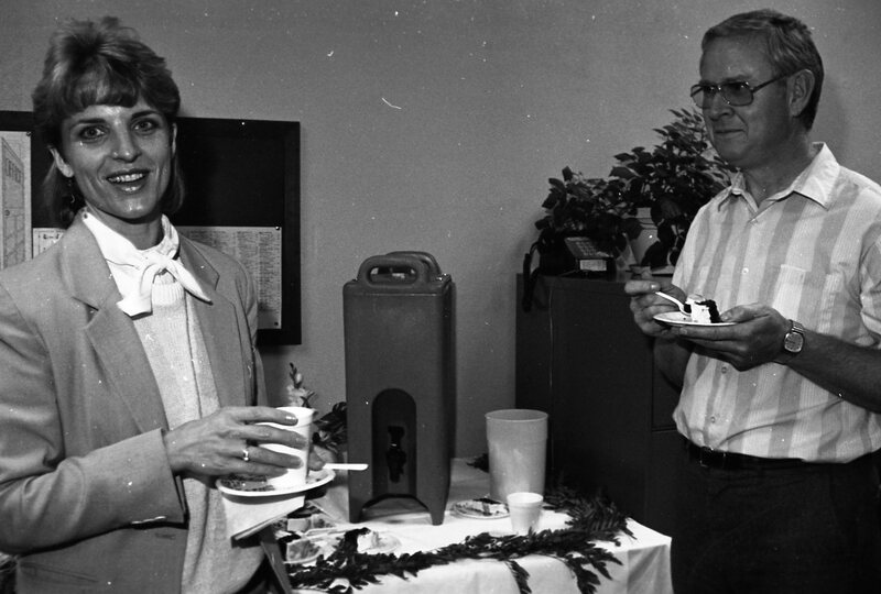1986 Employees, Continuing Education Party 06