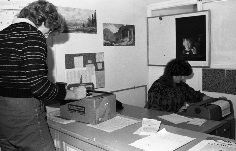 1985 Employee Candids, Office 01
