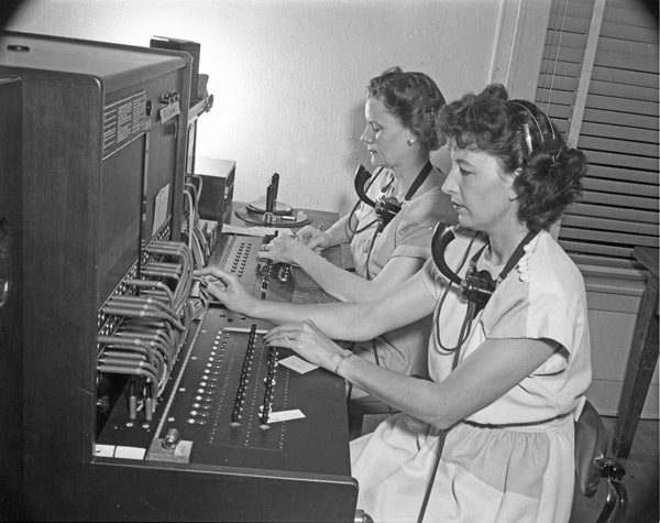 La Grande, Phone Switchboard 2