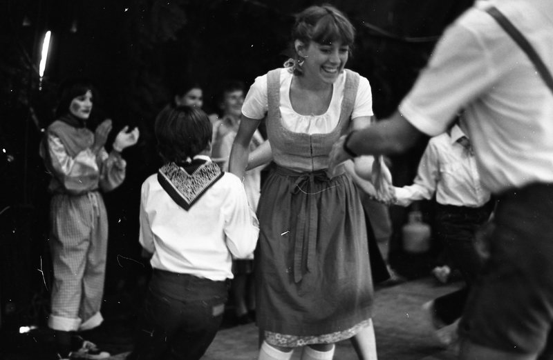 1980 Octoberfest, Folk Dancing 02