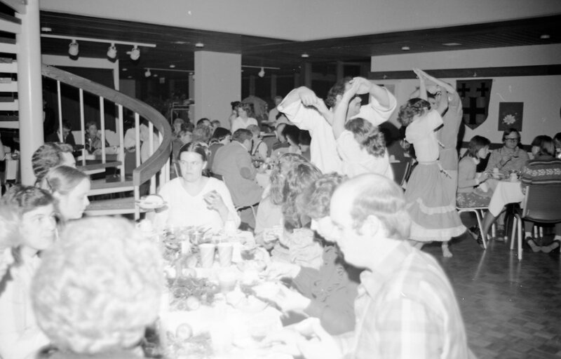 1982 Renaissance Dinner, Dancing 02