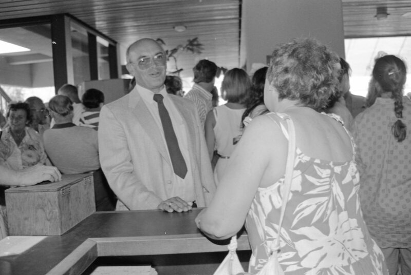 1988 Loso Hall, Groundbreaking Ceremony, Reception 32