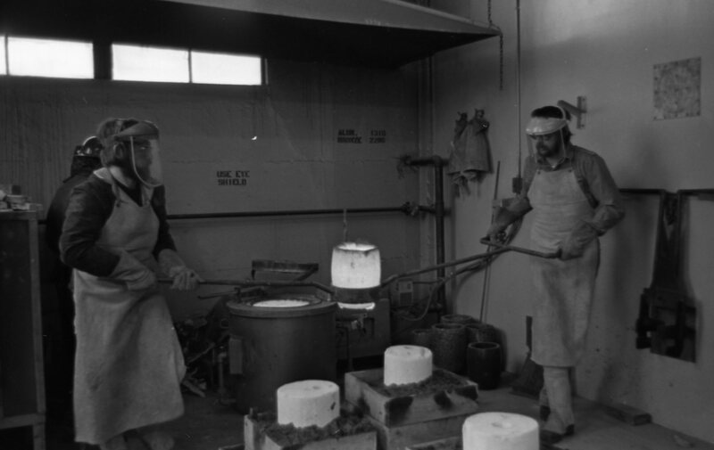 1977 Sculpture Class, Casting 15