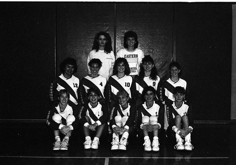 1990 Volleyball Team 02