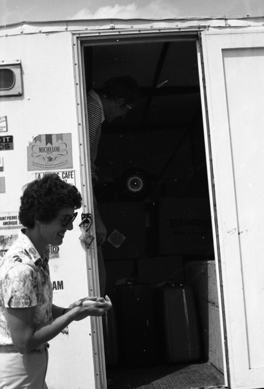 1981 Micronesian Trip, Loading 04