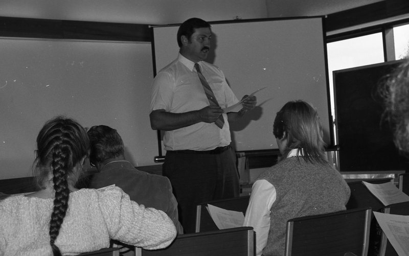 1985 Classroom, First Day of Classes Lecture 03