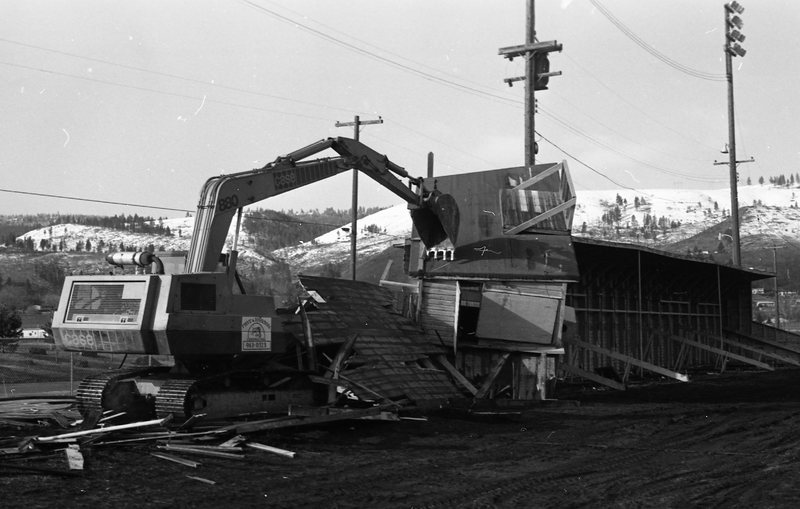 1982 Stadium Demolition 29