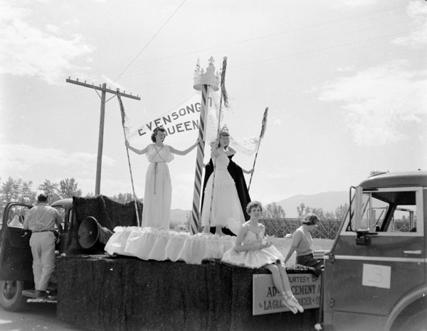 1956-57 Parade, Royalty 1