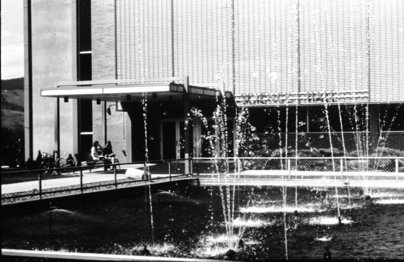 1972 Badgley Hall Fountain 02