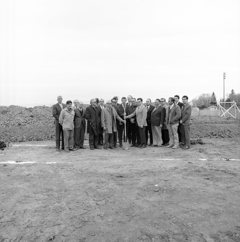 1972 Hoke Hall Ground Breaking 05