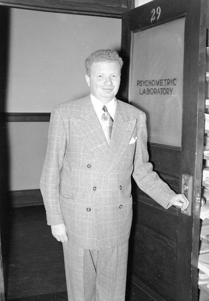 1949-50 Employee, Charles Carter
