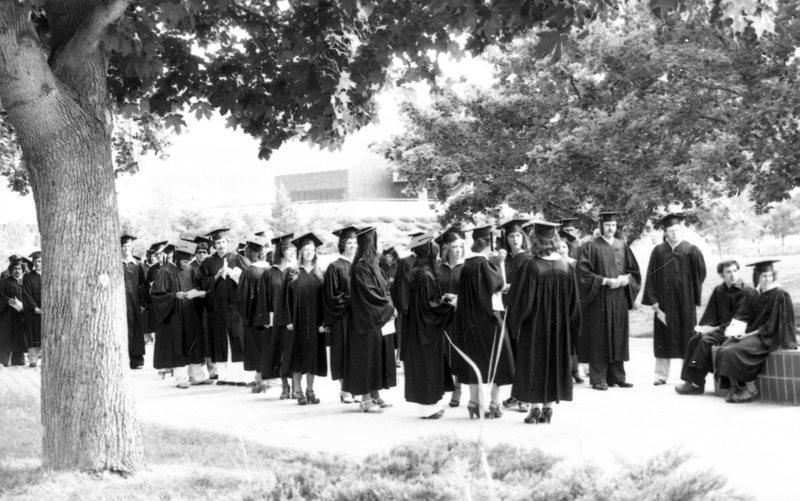 1980 Graduates 04