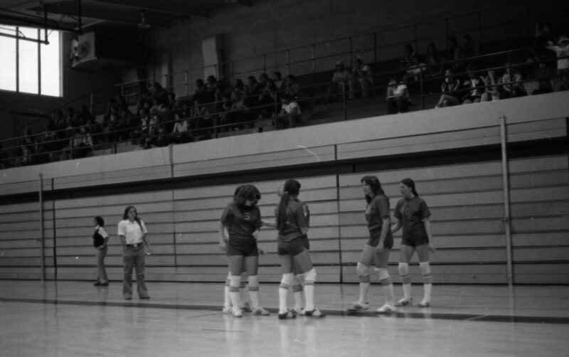 1976 Volleyball Action 07