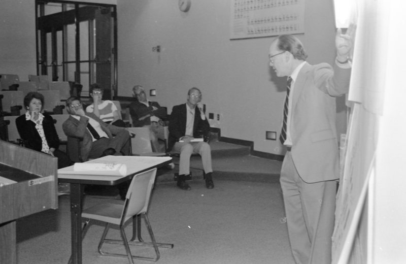 1987 Loso Hall, Planning 05