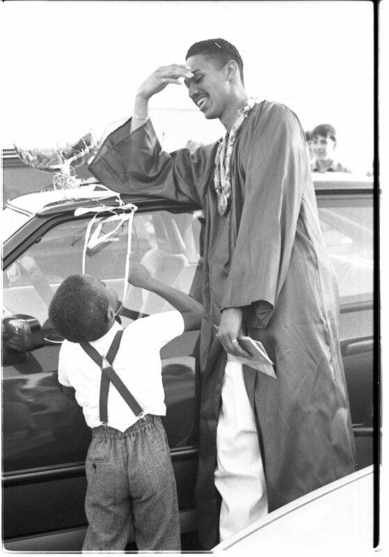 1989 Graduate with Family 07