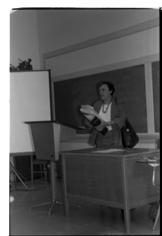 1989 Classroom, Group Assignment 01