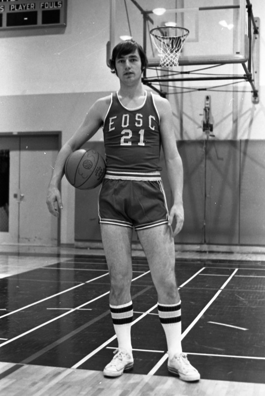 1977 Basketball Player 13