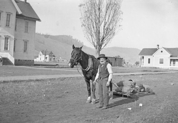 La Grande, Delivery Man