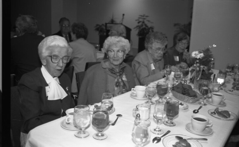 1990 Loso Hall, Luncheon 02