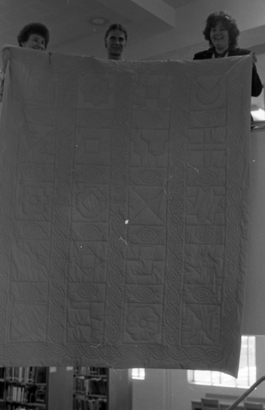 1981 Pierce Library, Fund Raising Quilt 23