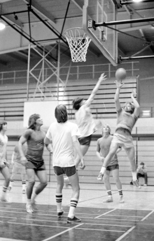 1977 Basketball Pick-up Game 01