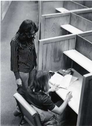 1977 Walter M. Pierce Library, Usage 01