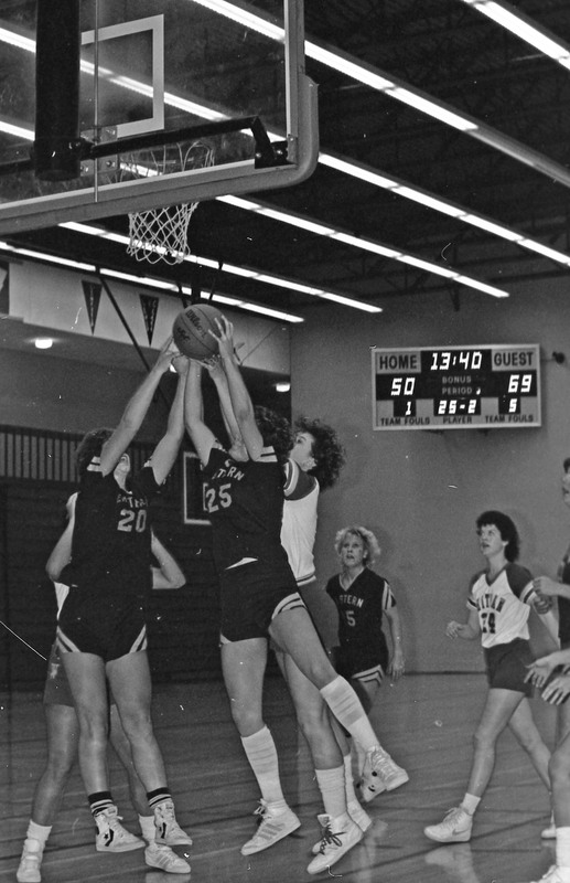 1984 Women's Basketball Action, EOSC vs. Whitman 11