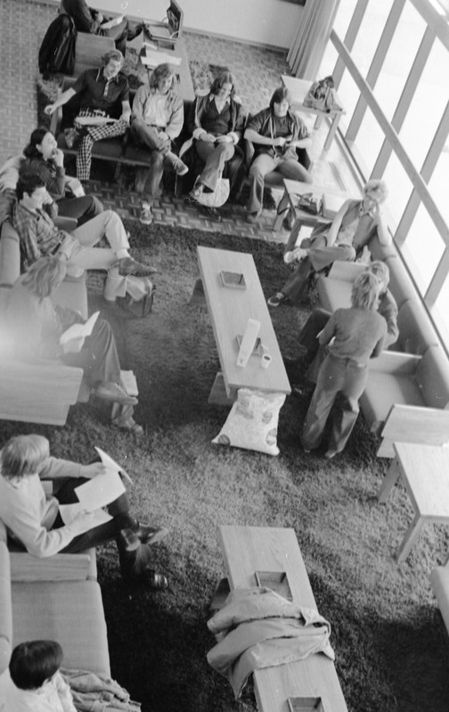 1974 Students, Discussion 02