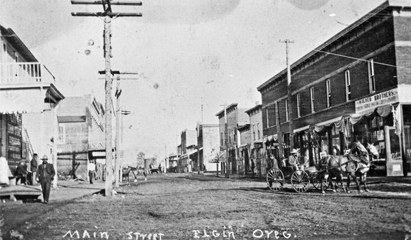 Elgin, Street Scene 11