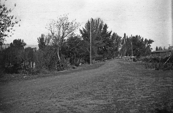 La Grande, Road to Island City