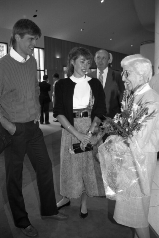 1990 Loso Hall Dedication, Reception 14