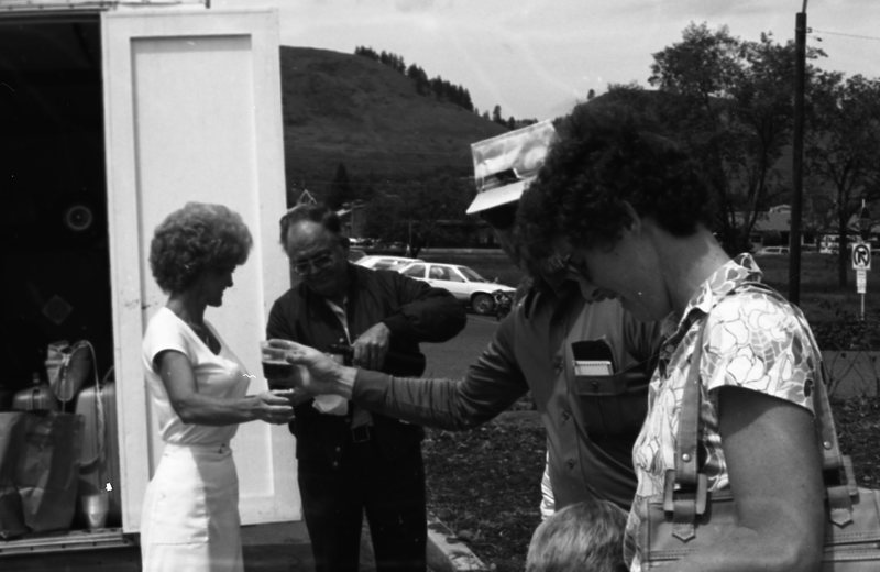 1981 Micronesian Trip, Departure Party 08