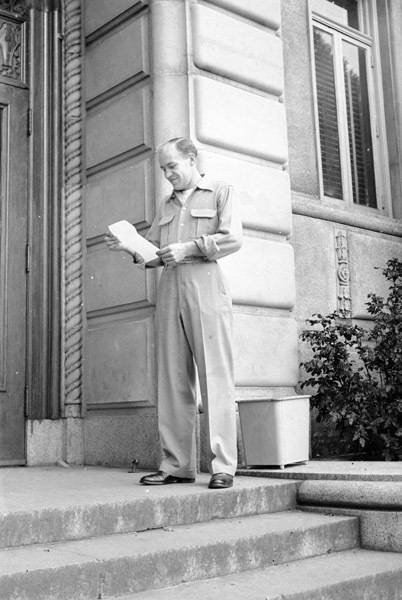 1947-48 Employee, Man