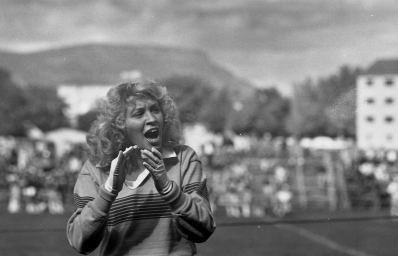 1977 Cheerleaders 04