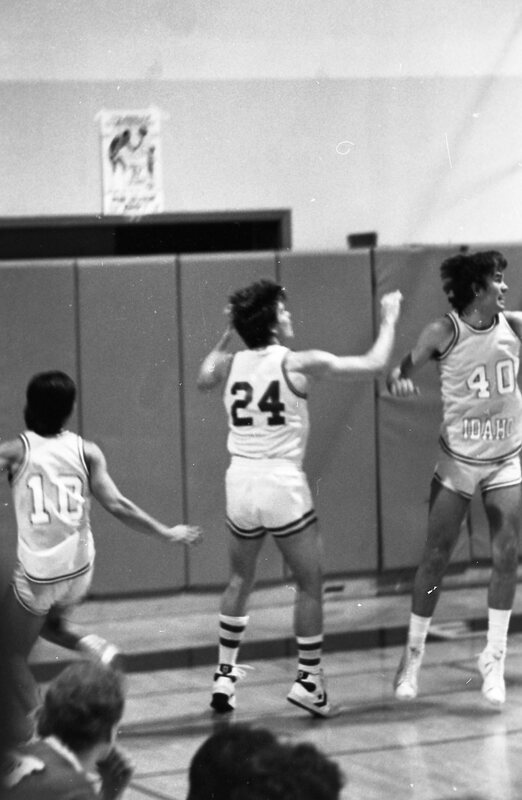 1983 Men's Basketball, EOSC vs. Idaho State, Action 07