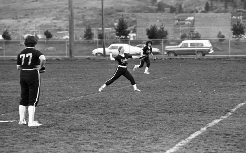 1982 Women's Softball Game - EOSC vs. SOSC 07