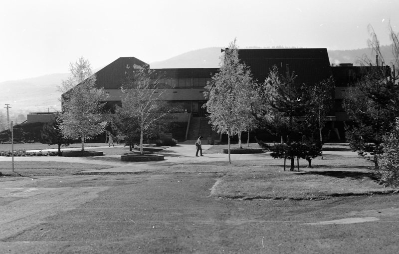 1980 Hoke Hall 02
