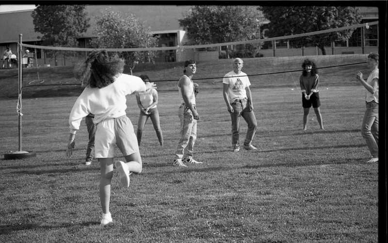 1988 Volleyball, New Students 09