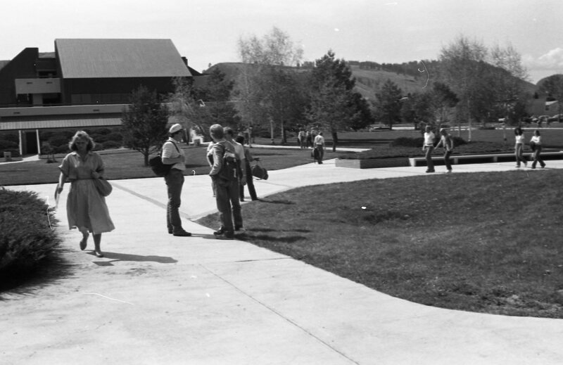 1985 Students, April Outdoor Candid Shots 23