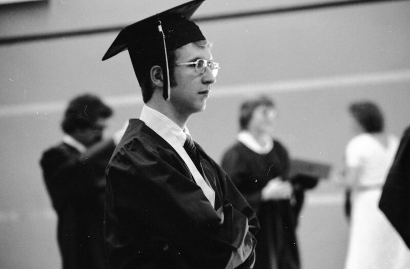 1986 Graduates 04